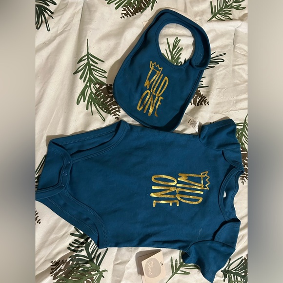 The littlest - undershirt with bib (new) - Picture 3 of 5